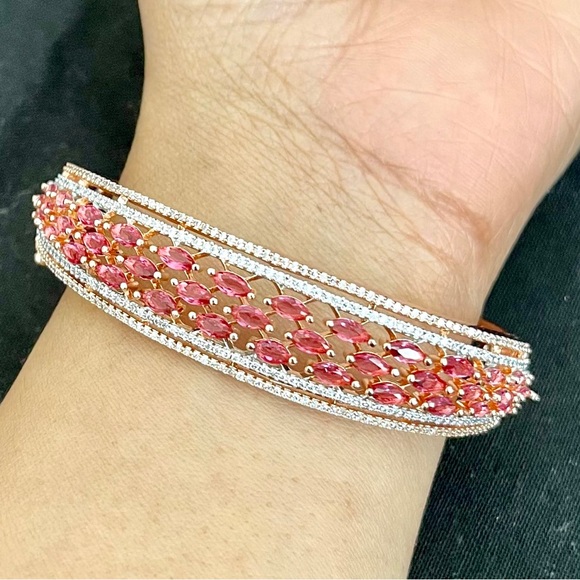 Jewelry - 14k Plated Bracelet